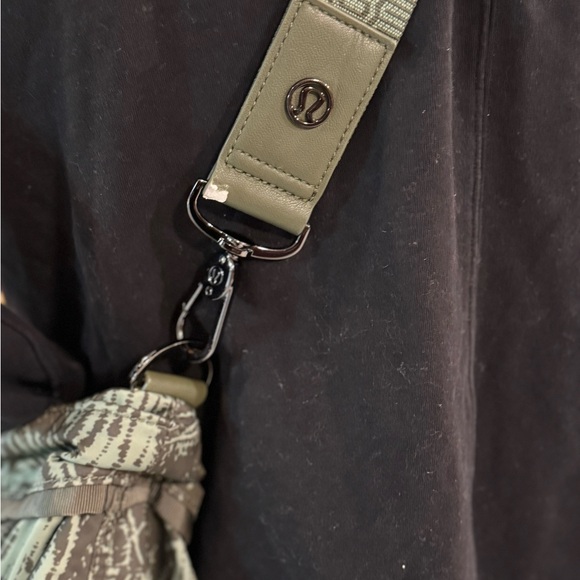 Lululemon Diversity Bag Wanderlust 2016 Mini Wavy Desert Olive Fatigue Rare - Picture 11 of 12